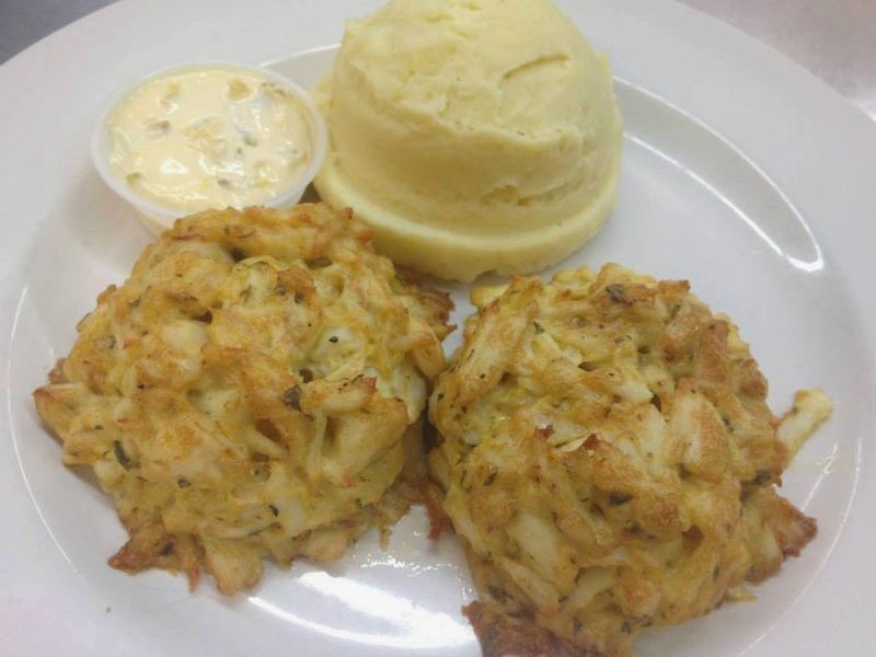 Crab Cakes Done the Maryland Way