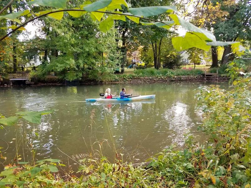 Cranford's Canoe Club and Waterfront Culture Cranford's Canoe Club and Waterfront Culture