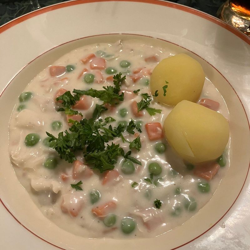 Creamed peas