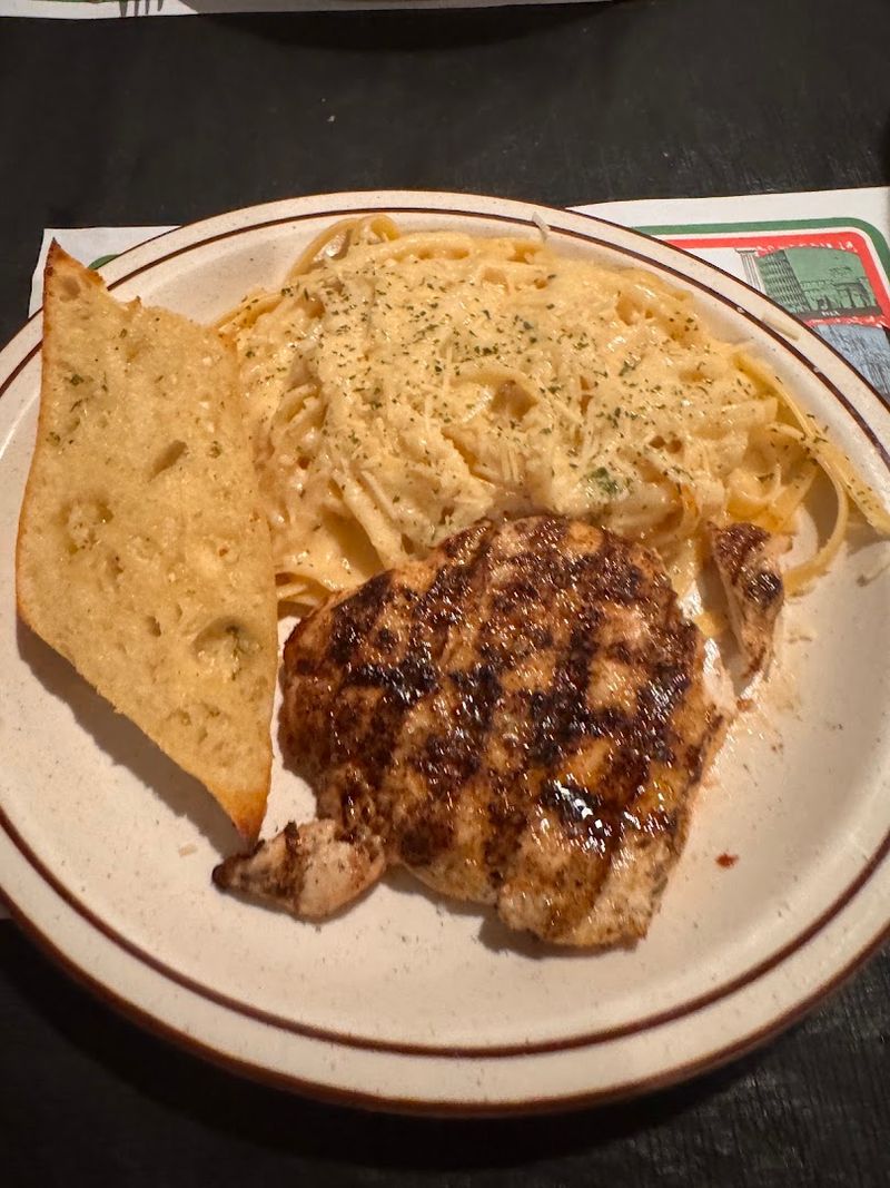 Creamy Fettuccine Alfredo Done the Right Way