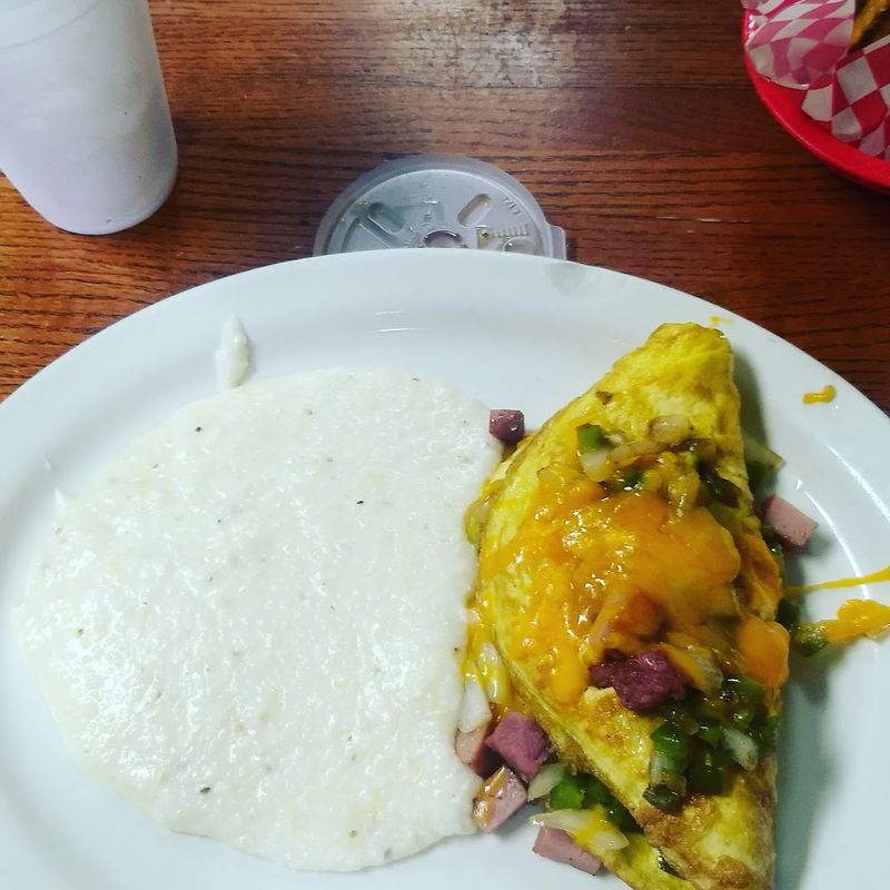 Creamy Grits That Locals Absolutely Rave About Creamy Grits That Locals Absolutely Rave About