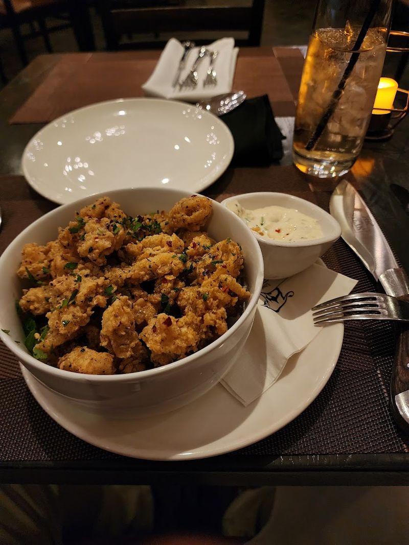 Crispy Calamari That Stops People Mid-Sentence