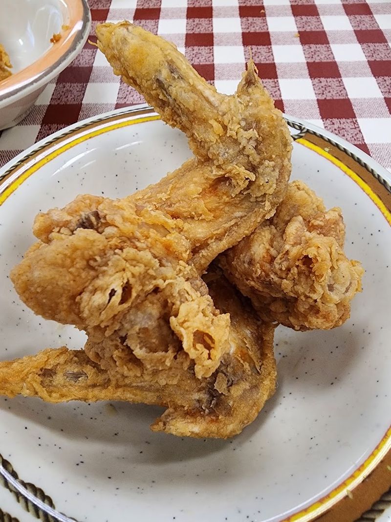 Crispy Fried Chicken With a Legendary Pulley Bone