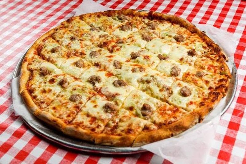 Crispy Thin Crust That Stands on Its Own