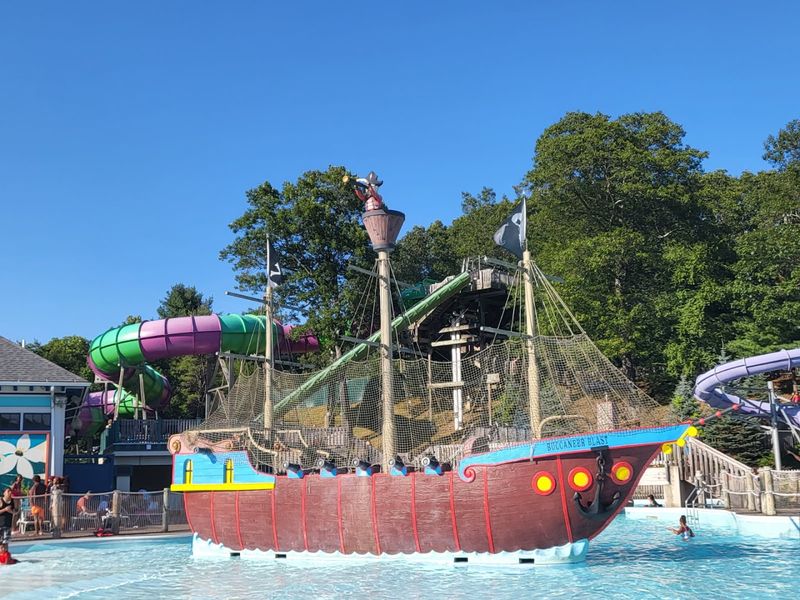 Crocodile Cove Water Park: A Full Water Park Included With Admission