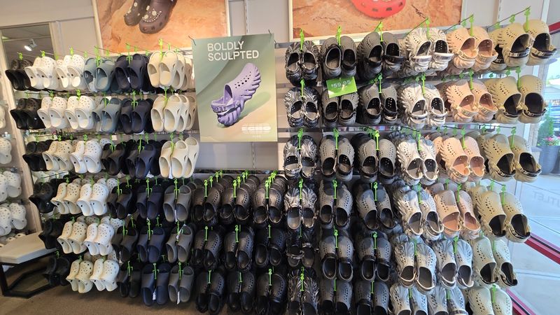 Crocs: Comfort and Color at Outlet-Level Prices Crocs: Comfort and Color at Outlet-Level Prices