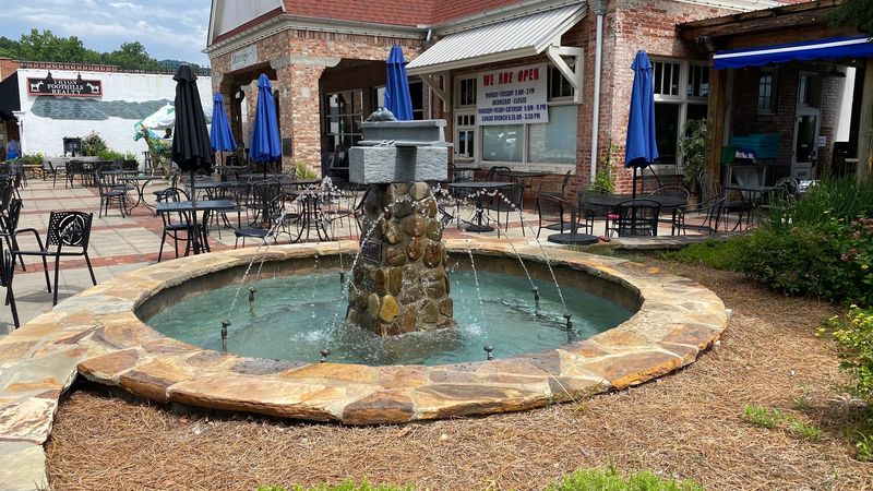 Dining and Local Food Culture Worth Savoring Dining and Local Food Culture Worth Savoring