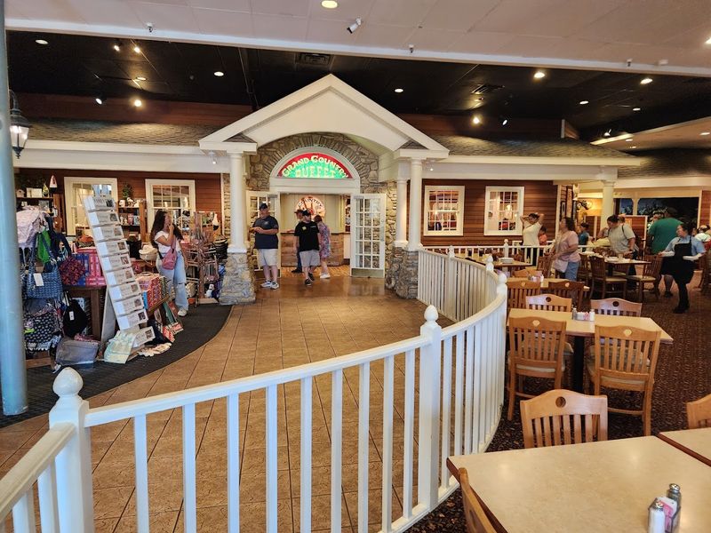 Dining on the Porch Overlooking Mini Golf — Yes, Really Dining on the Porch Overlooking Mini Golf — Yes, Really