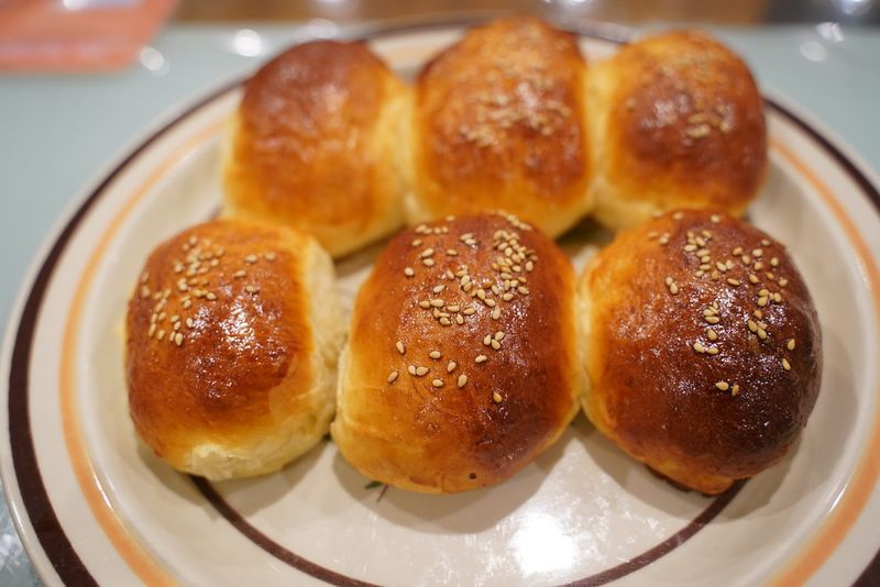 Dinner rolls