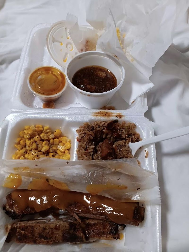 Dirty Rice That Brings the Whole Plate Together