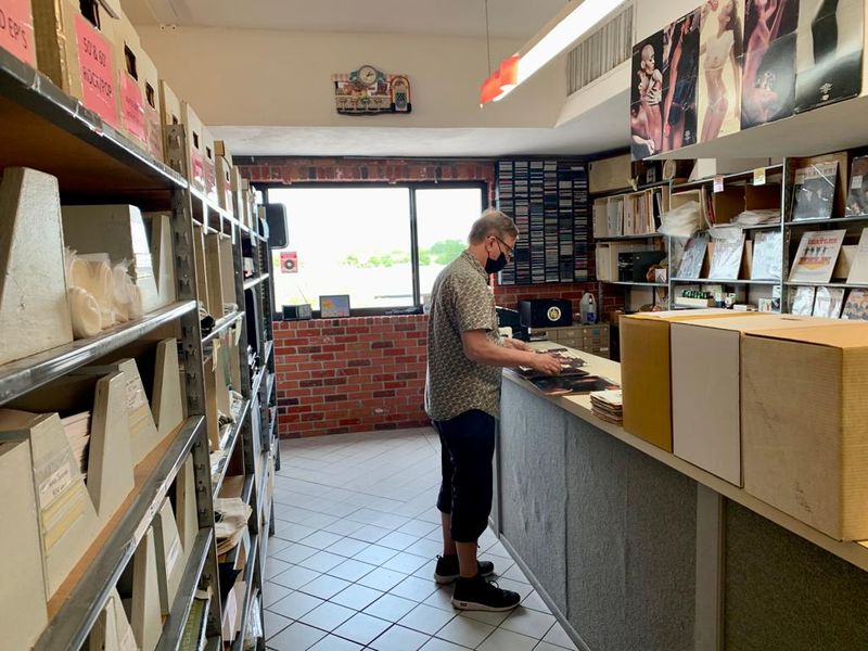 Discogs Listings With Spot-On Accuracy