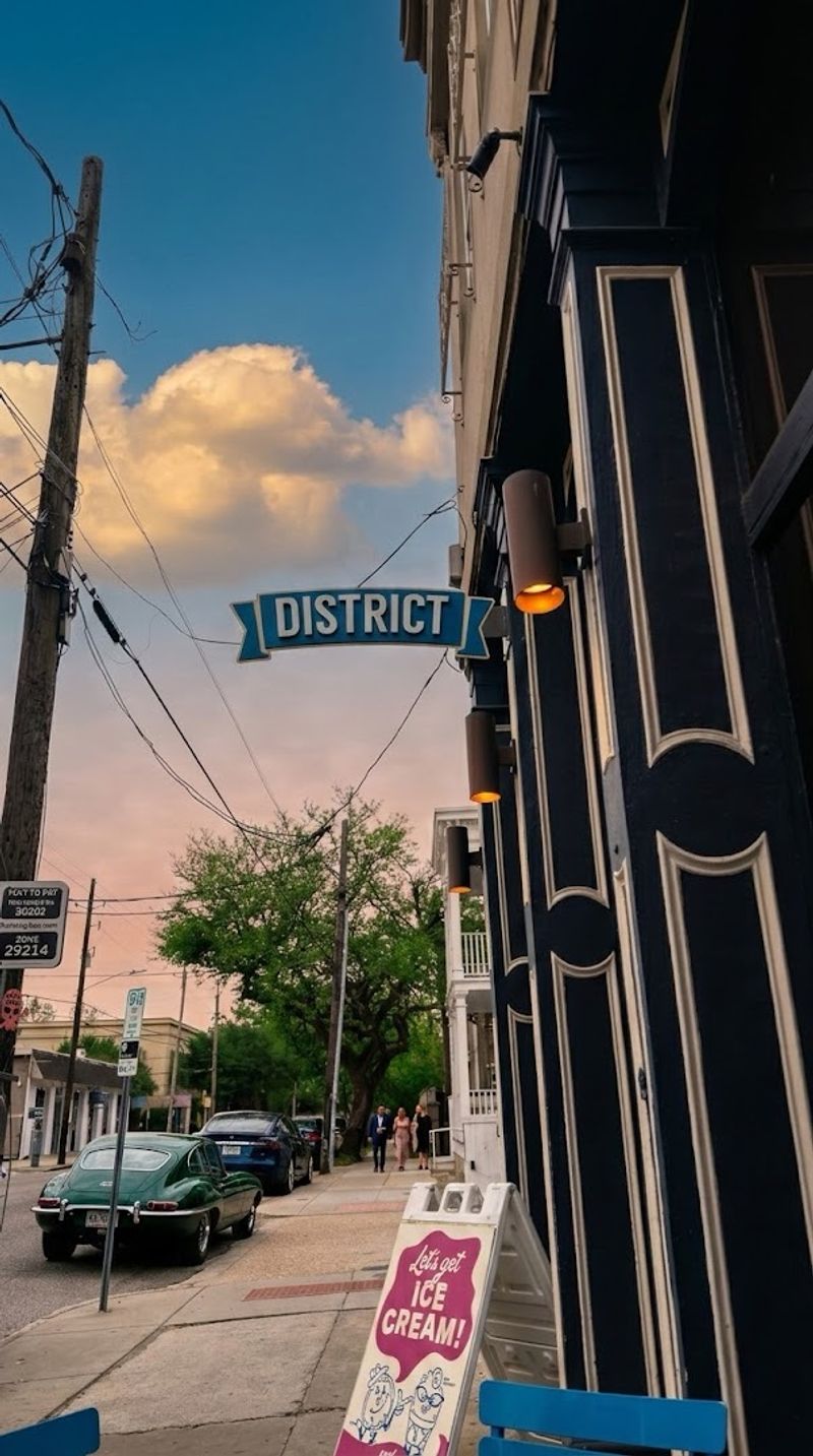 District Donuts Sliders Brew - New Orleans, Louisiana