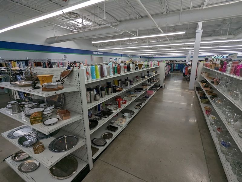 Diverse Selection Beyond Clothing Diverse Selection Beyond Clothing