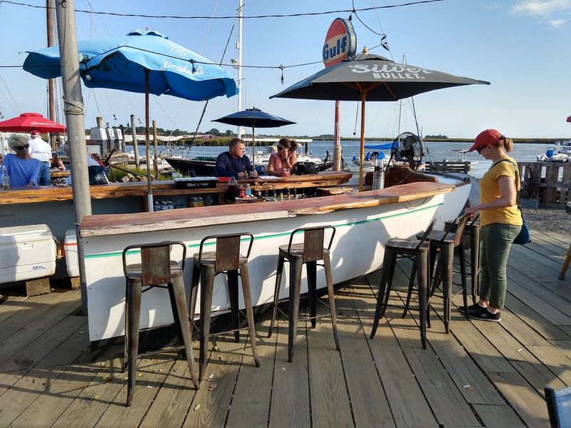 Dog-Friendly Dining That the Whole Family Enjoys