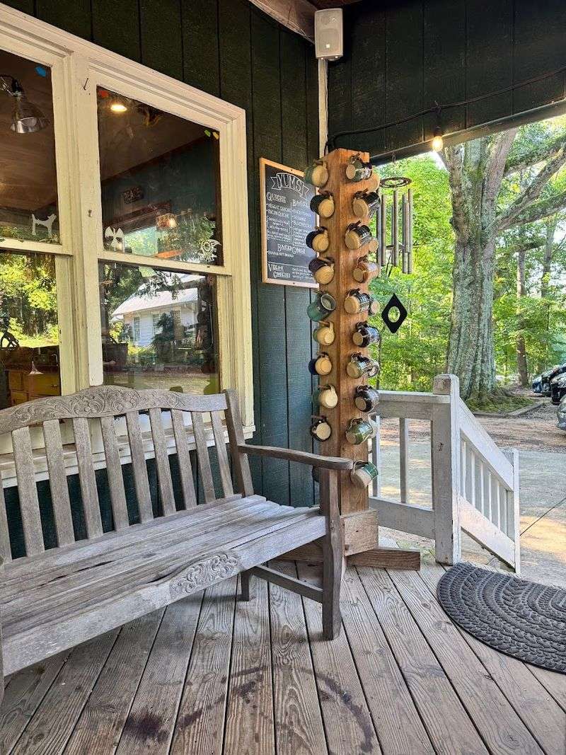 Dog-Friendly Vibes That Welcome the Whole Family Dog-Friendly Vibes That Welcome the Whole Family