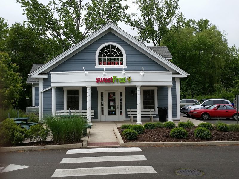 Downtown Guilford Shopping — Boutiques Worth Browsing Downtown Guilford Shopping — Boutiques Worth Browsing