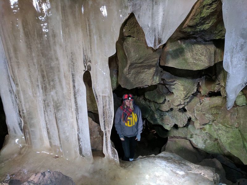 Dressing Smart for a 35-Degree Underground World Dressing Smart for a 35-Degree Underground World