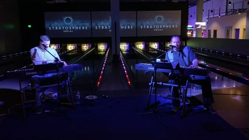 Dueling Pianos Shows That Bring The House Down