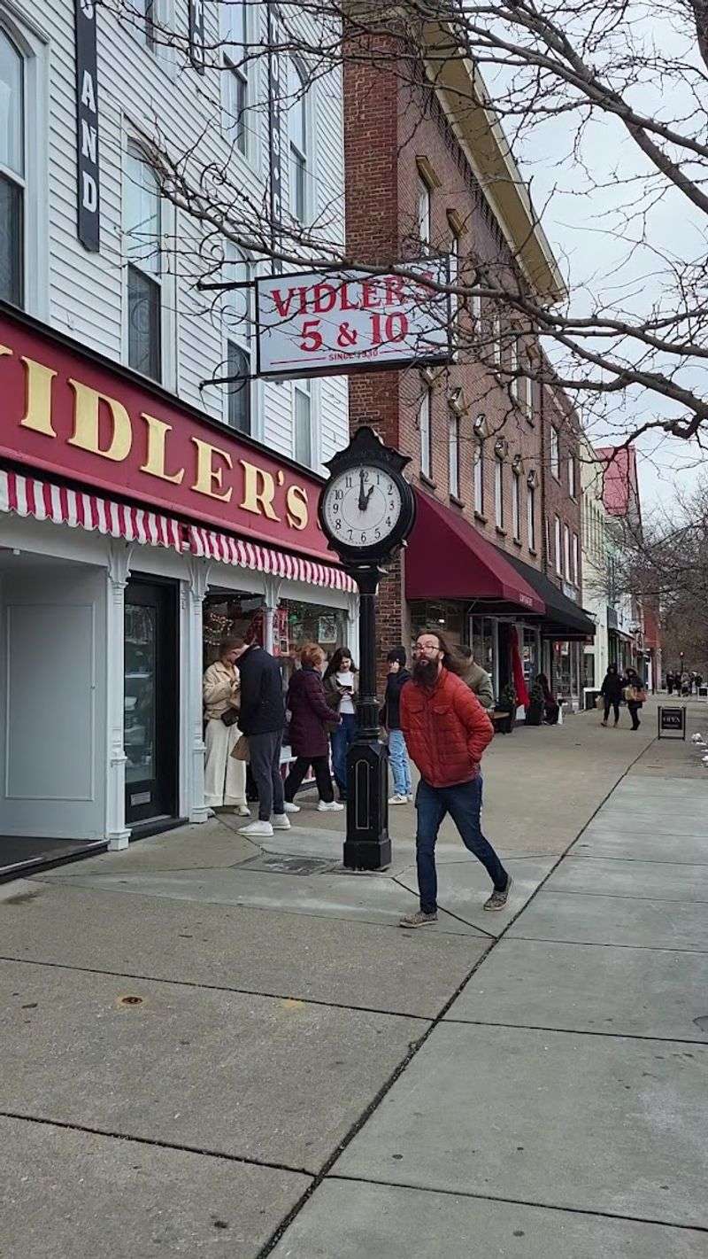 East Aurora's Main Street Charm Makes the Trip Even Better East Aurora's Main Street Charm Makes the Trip Even Better