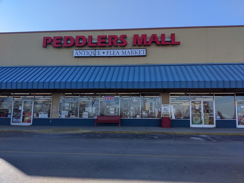 Easy Checkout, Free Parking, and Clean Facilities