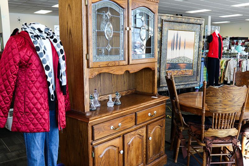 Easy Furniture Donation Pickup That Helps Everyone