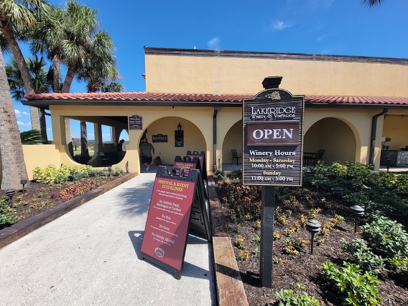 Easy to Visit and Open All Week Long