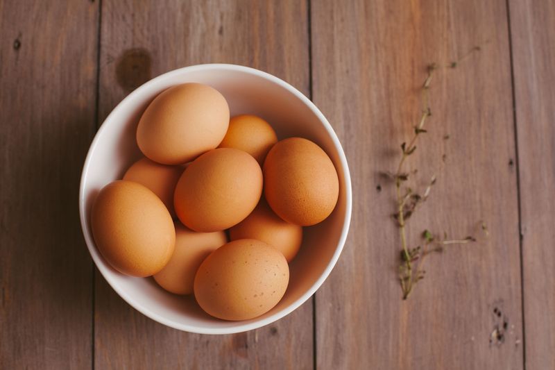 Eggs Eggs