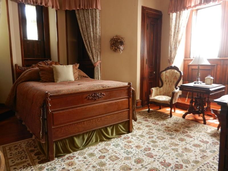Elegantly Appointed Rooms Filled With Antique Charm