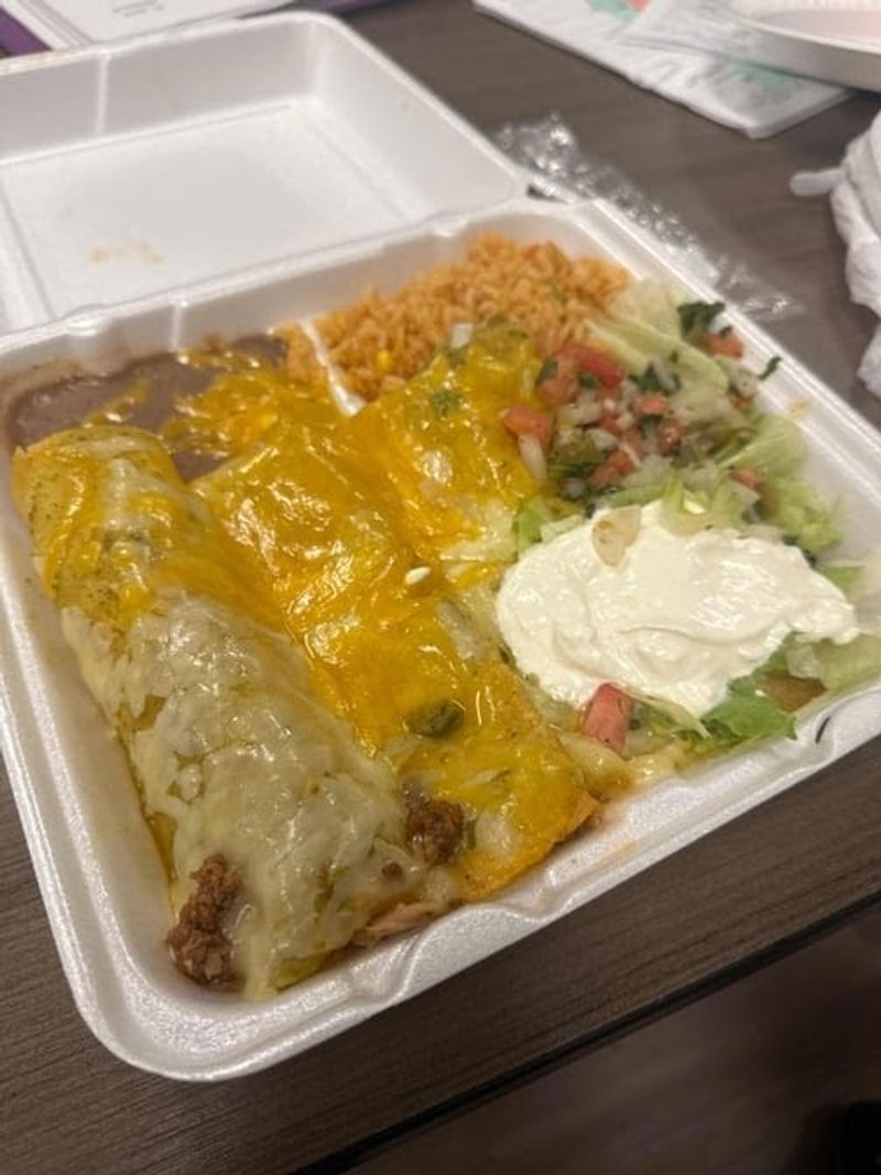 Enchiladas Espinaca on the Breezy Outdoor Patio