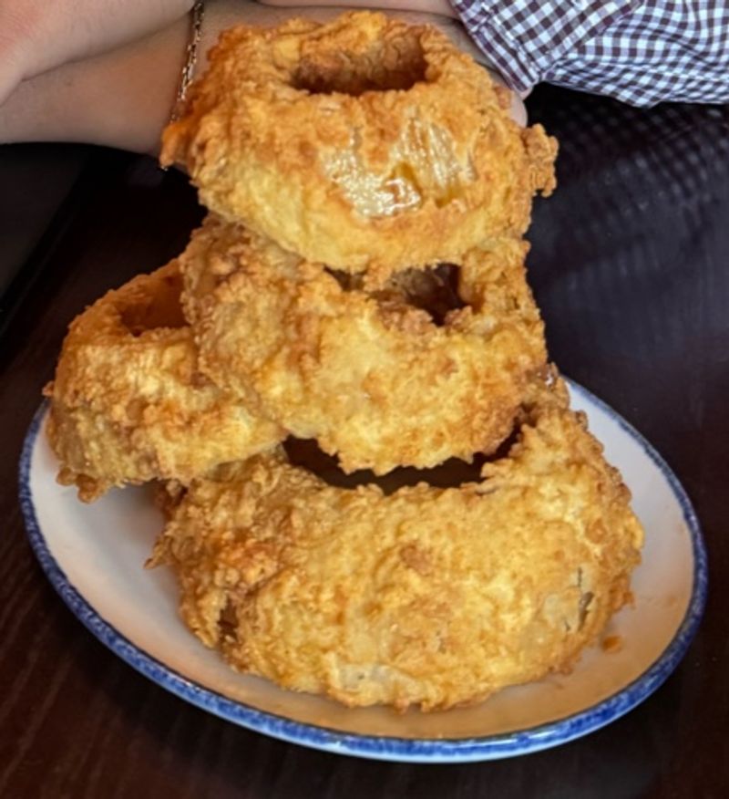 Enormous Onion Rings That Demand to Be Shared