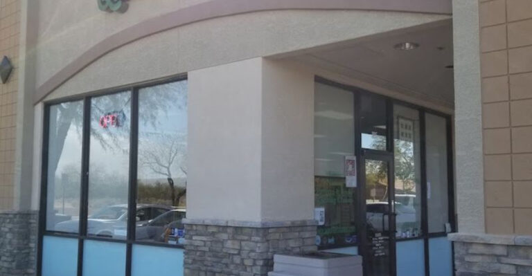 Every Quilter Will Understand Why This Shop Is Called An “Oasis”