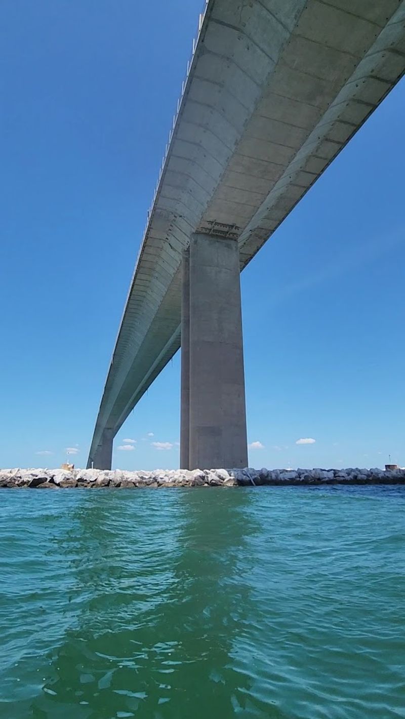 Experiencing the Bridge From the Water by Boat Tour