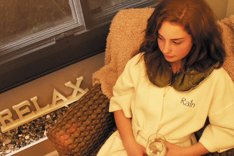 Facials That Make Your Skin Literally Glow Facials That Make Your Skin Literally Glow