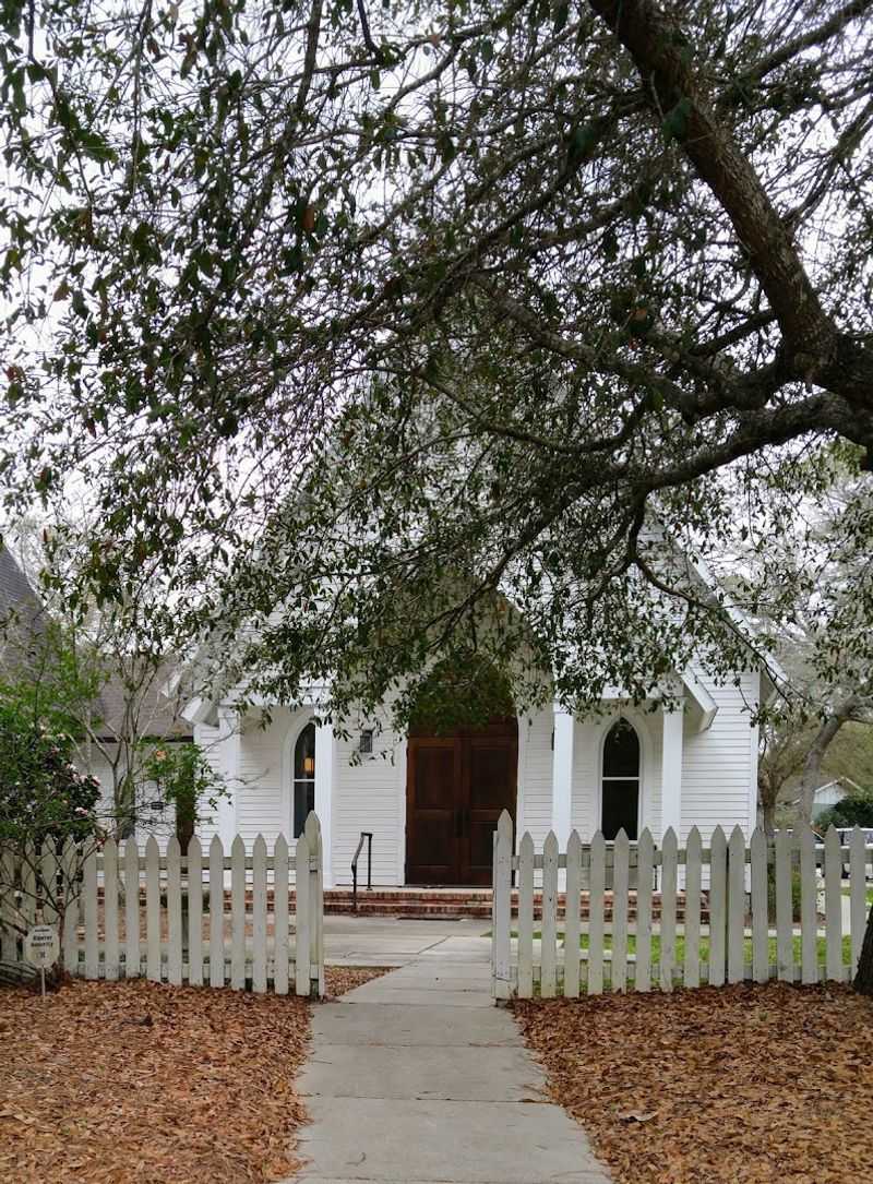 Fairhope and Foley: Charming Day Trips Right Next Door Fairhope and Foley: Charming Day Trips Right Next Door