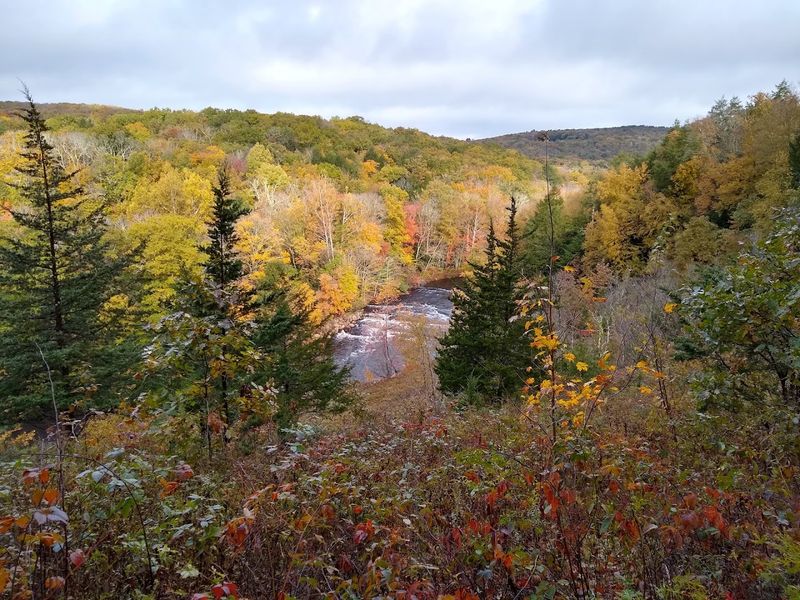 Fall Foliage Views That Rival Anywhere in New England Fall Foliage Views That Rival Anywhere in New England