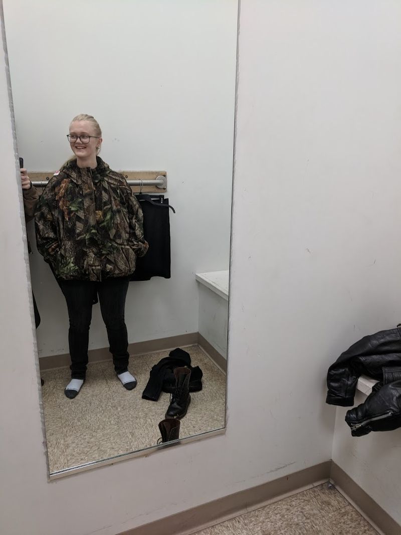 Fitting Rooms Available for a Smarter Shopping Experience