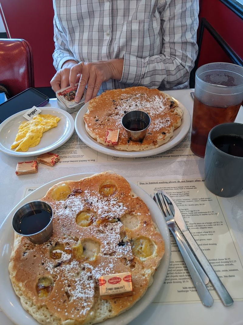 Fluffy Pancakes Worth Writing Home About