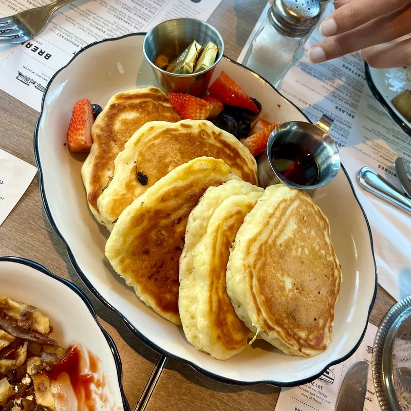 Fluffy Pancakes Worth Writing Home About