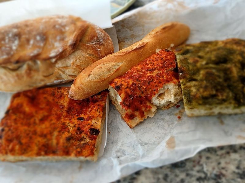 Focaccia That Makes Your Taste Buds Do a Happy Dance Focaccia That Makes Your Taste Buds Do a Happy Dance