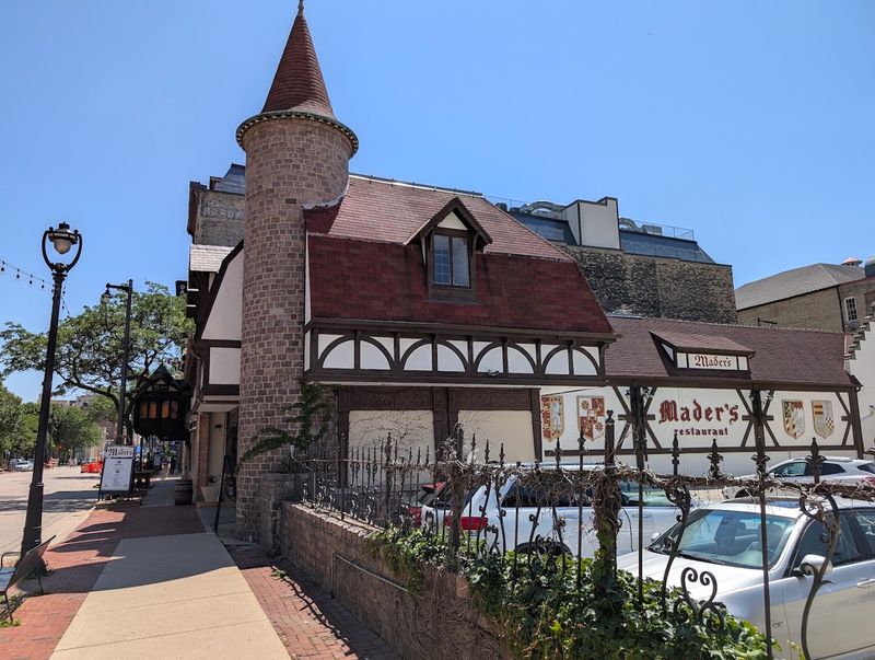 Frank Sinatra's Secret Milwaukee Hangout Frank Sinatra's Secret Milwaukee Hangout