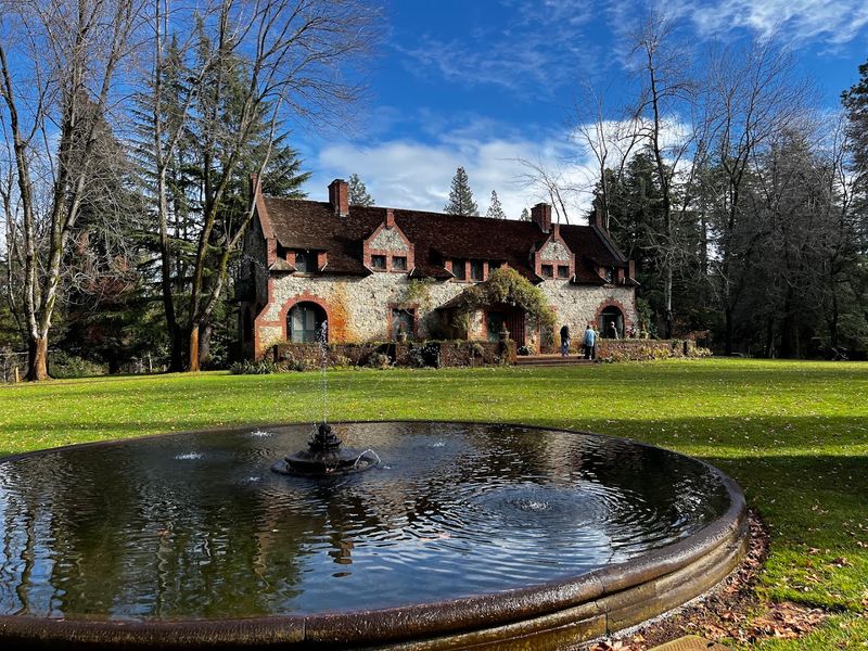 Free Guided Tours Led by Passionate Volunteers