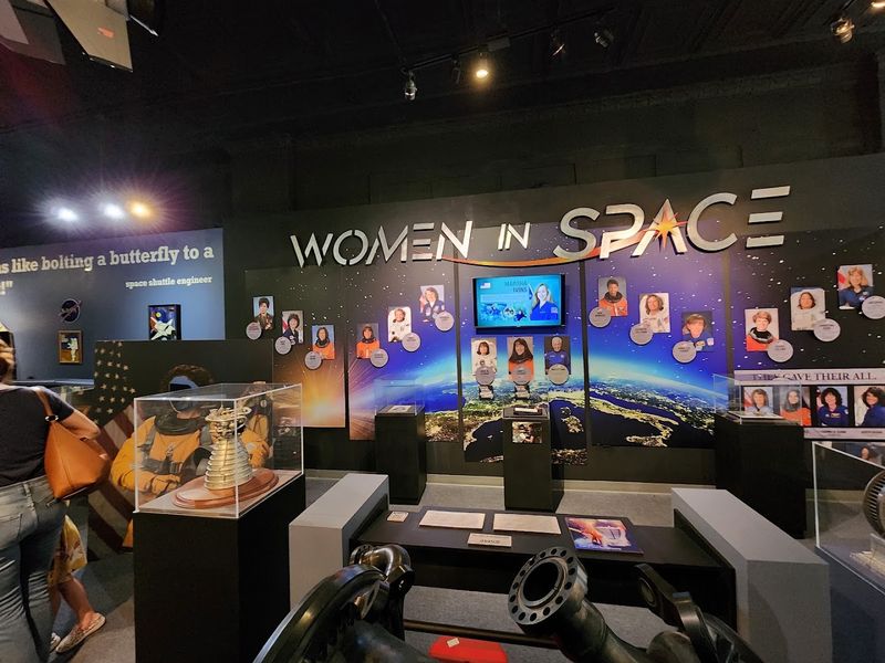 Free VR Spacewalk That Will Blow Your Mind