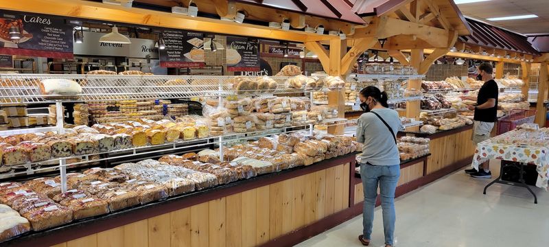 Fresh-Baked Breads and Pastries Worth the Drive Fresh-Baked Breads and Pastries Worth the Drive