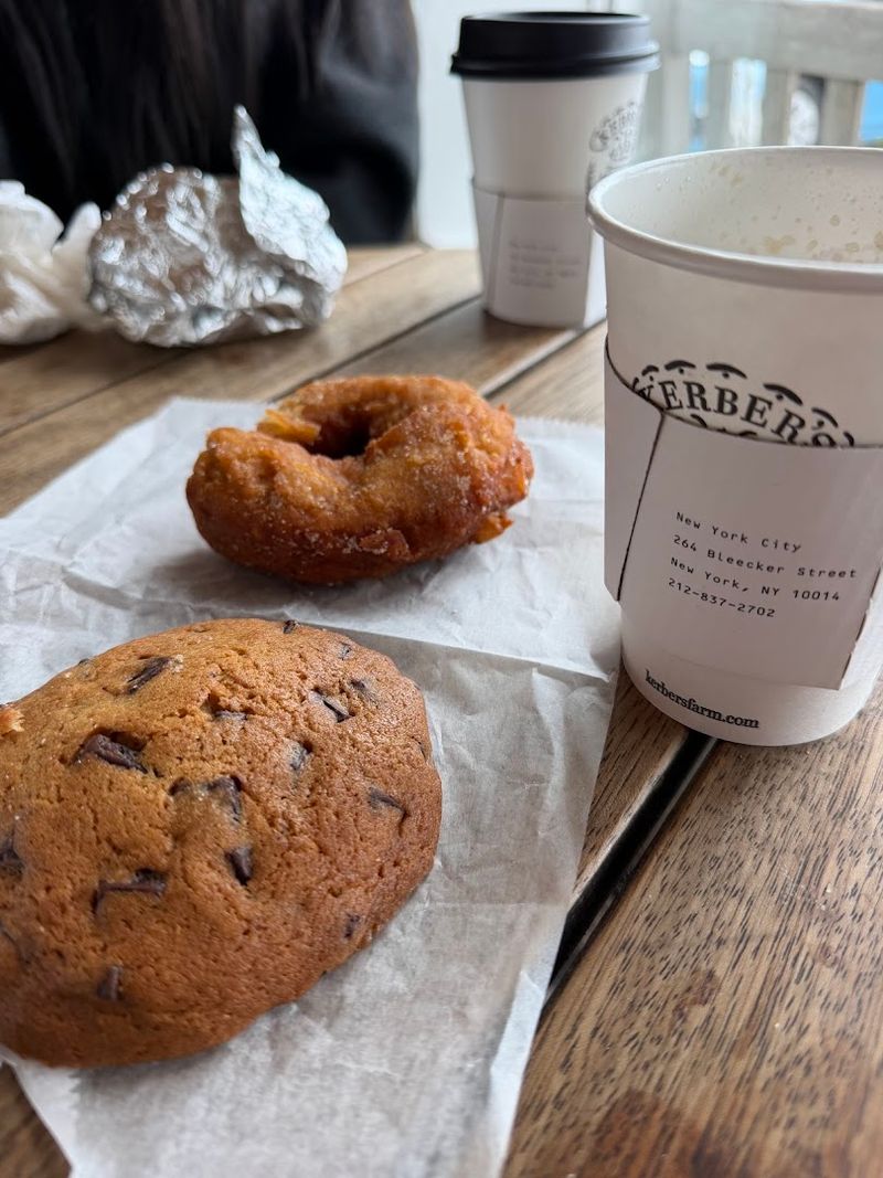 Fresh Coffee and Sweet Treats for Morning Lovers