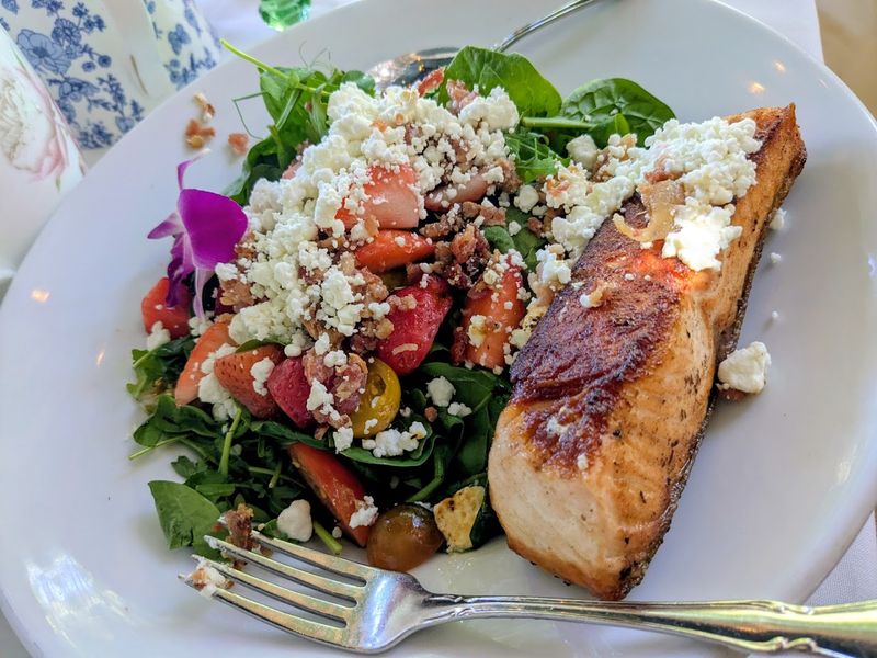 Fresh, Homemade-Tasting Food That Surprises Fresh, Homemade-Tasting Food That Surprises
