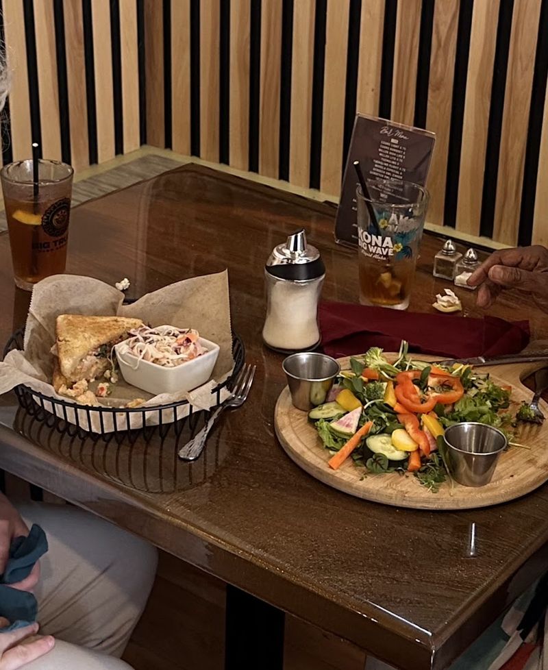 Fresh, Tasty Salads For Those Skipping The Comfort Food