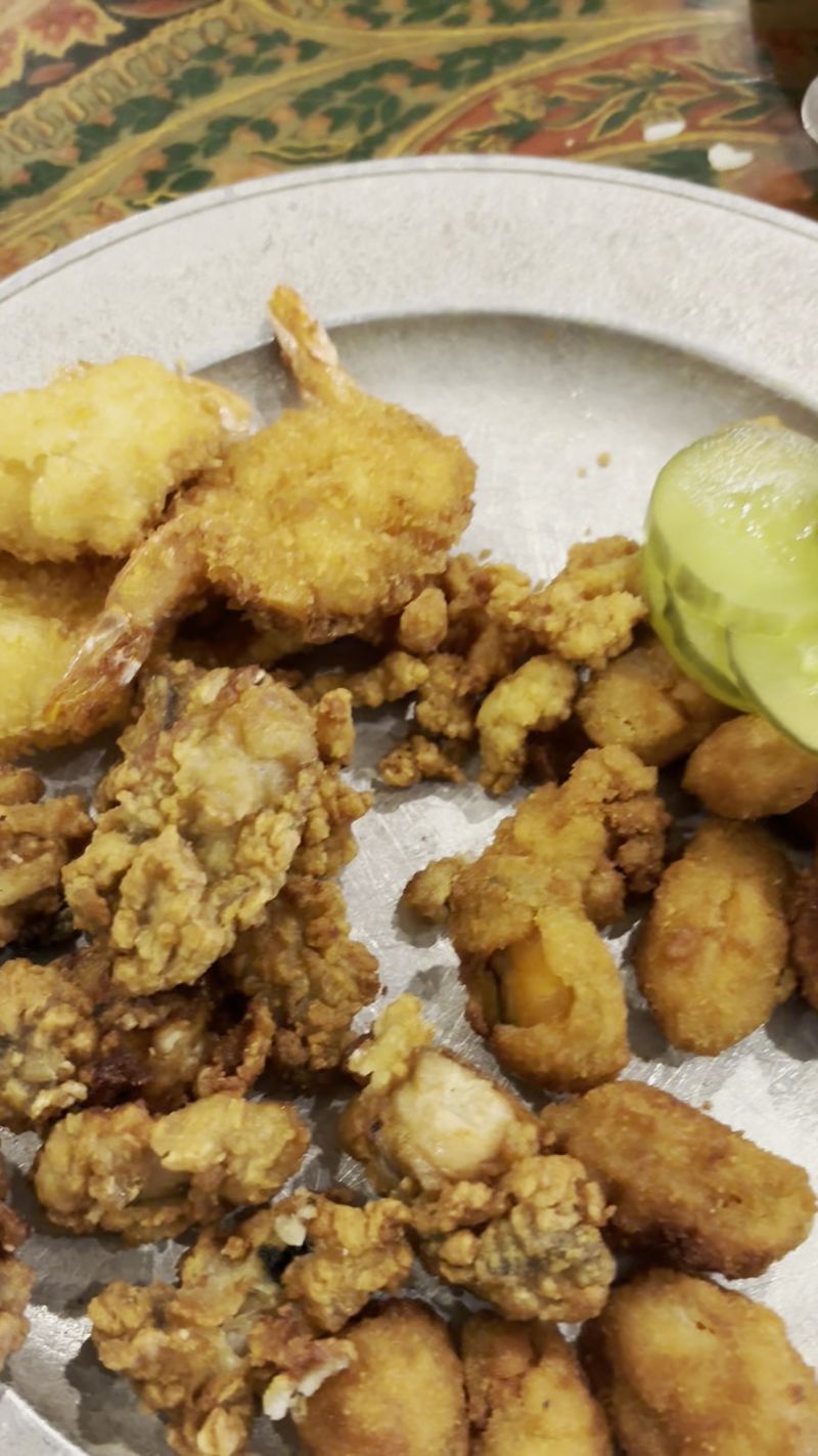 Fried Shrimp, Clams, and Mussels You Can Eat Without Limits Fried Shrimp, Clams, and Mussels You Can Eat Without Limits