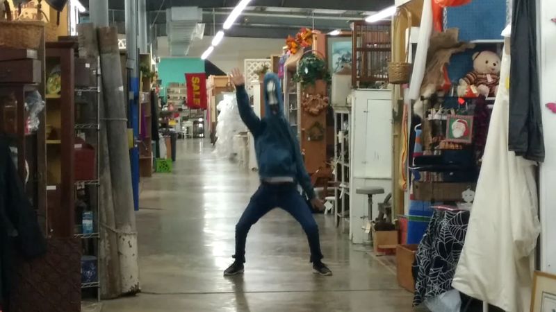 Friendly Hours for Shoppers All Week Long