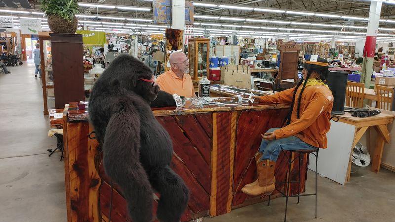 Friendly Vendors Who Look Out for Each Other