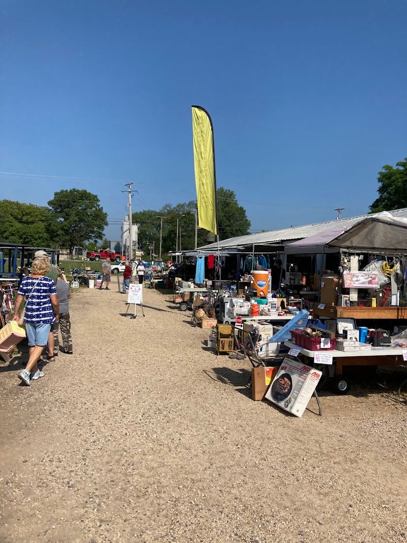 Friendly Vendors and a Welcoming Atmosphere
